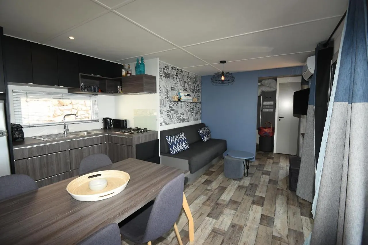 Camping Mobil Home Vue sur Mer - Racine 03 Saint-Raphaël