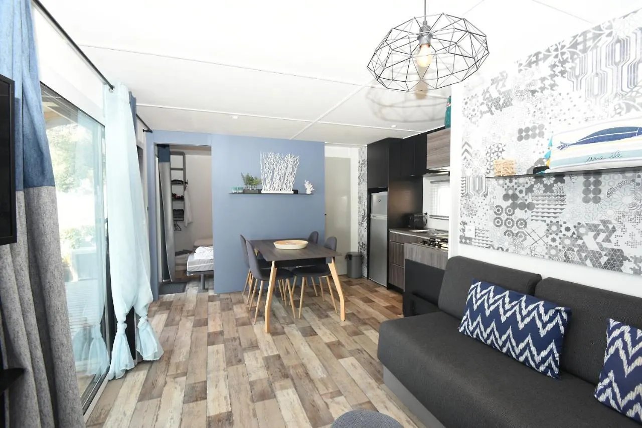 Mobil Home Vue Sur Mer - Racine 03 Saint-Raphael  0*, Saint-Raphael (Var)